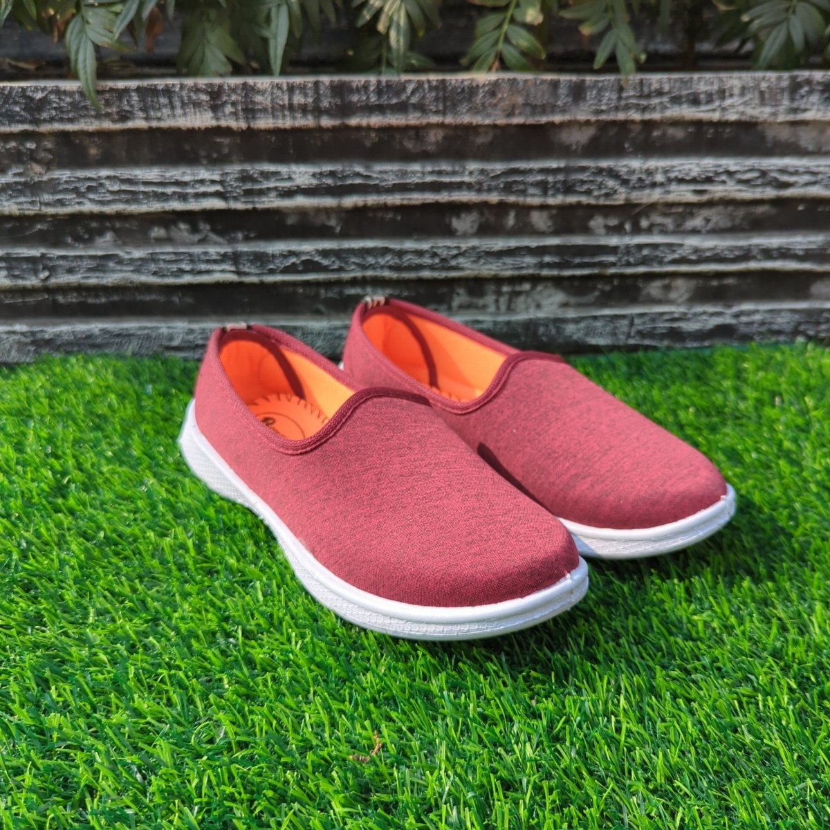 Casual maroon shoes for ladies - Thousand Slippers