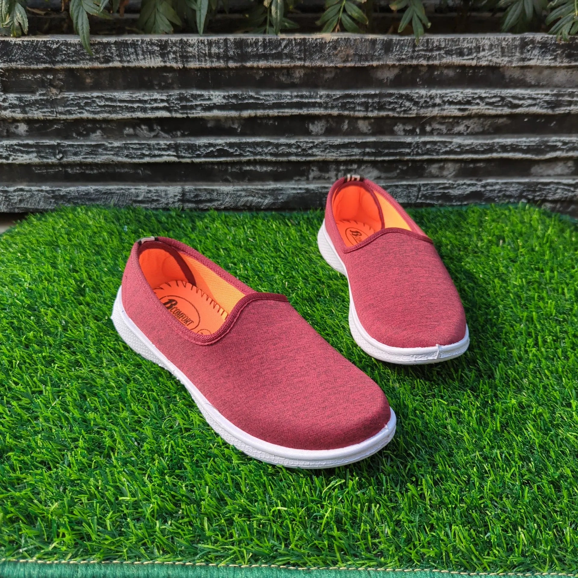 Casual maroon shoes for ladies - Thousand Slippers