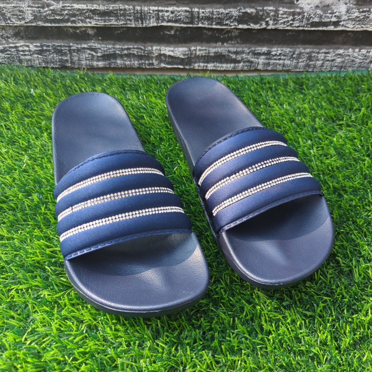 Soft waterproof medicated slides for girls (5299 mash) - Thousand Slippers
