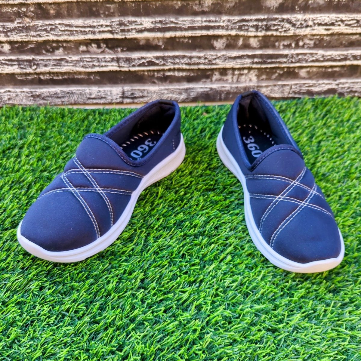 Soft medicated canvas shoes for ladies (Clearance sale) - Thousand Slippers