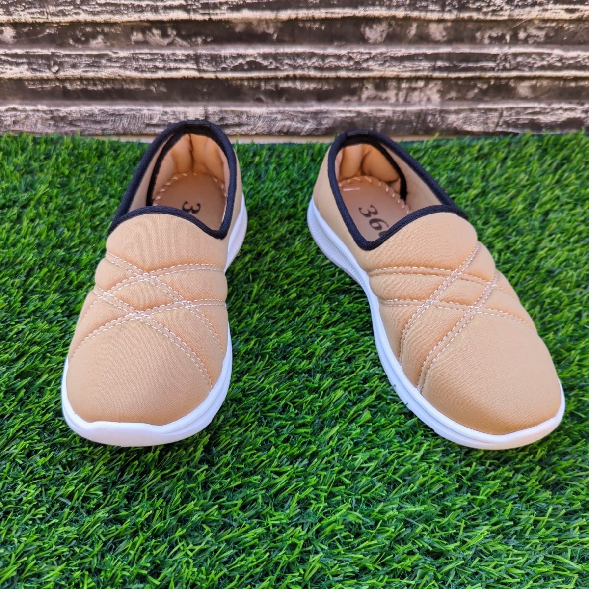 Soft medicated canvas shoes for ladies (Clearance sale) - Thousand Slippers