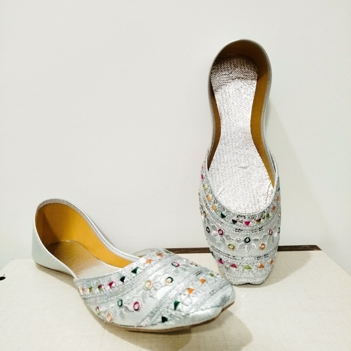 Silver khussa for girls - Thousand Slippers