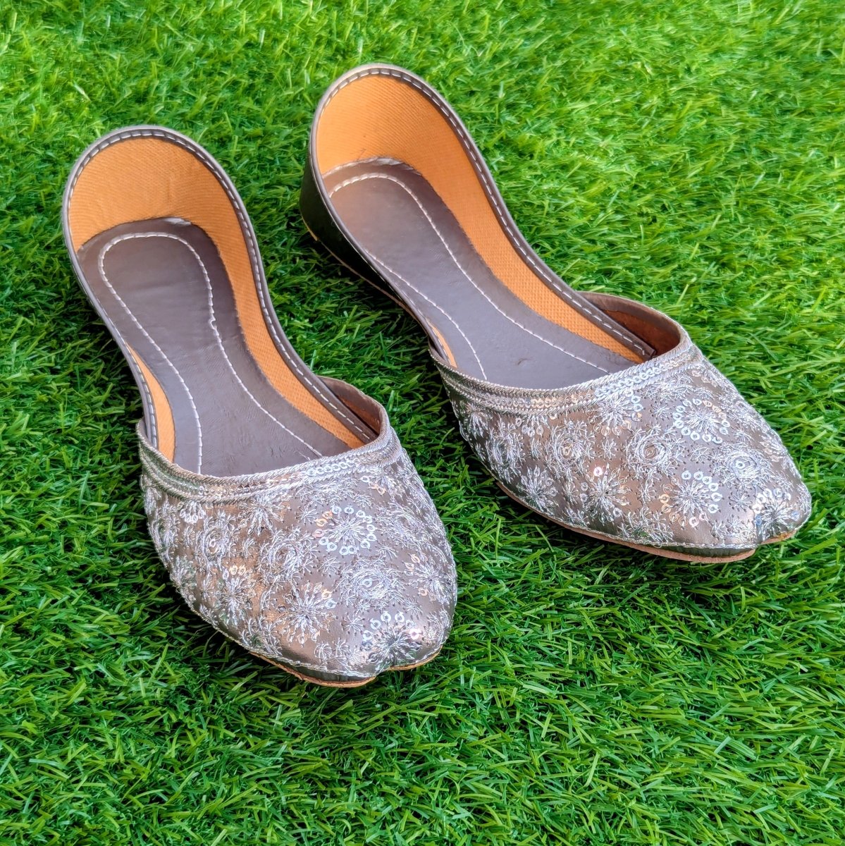 Grey Gola Khussa - Thousand Slippers