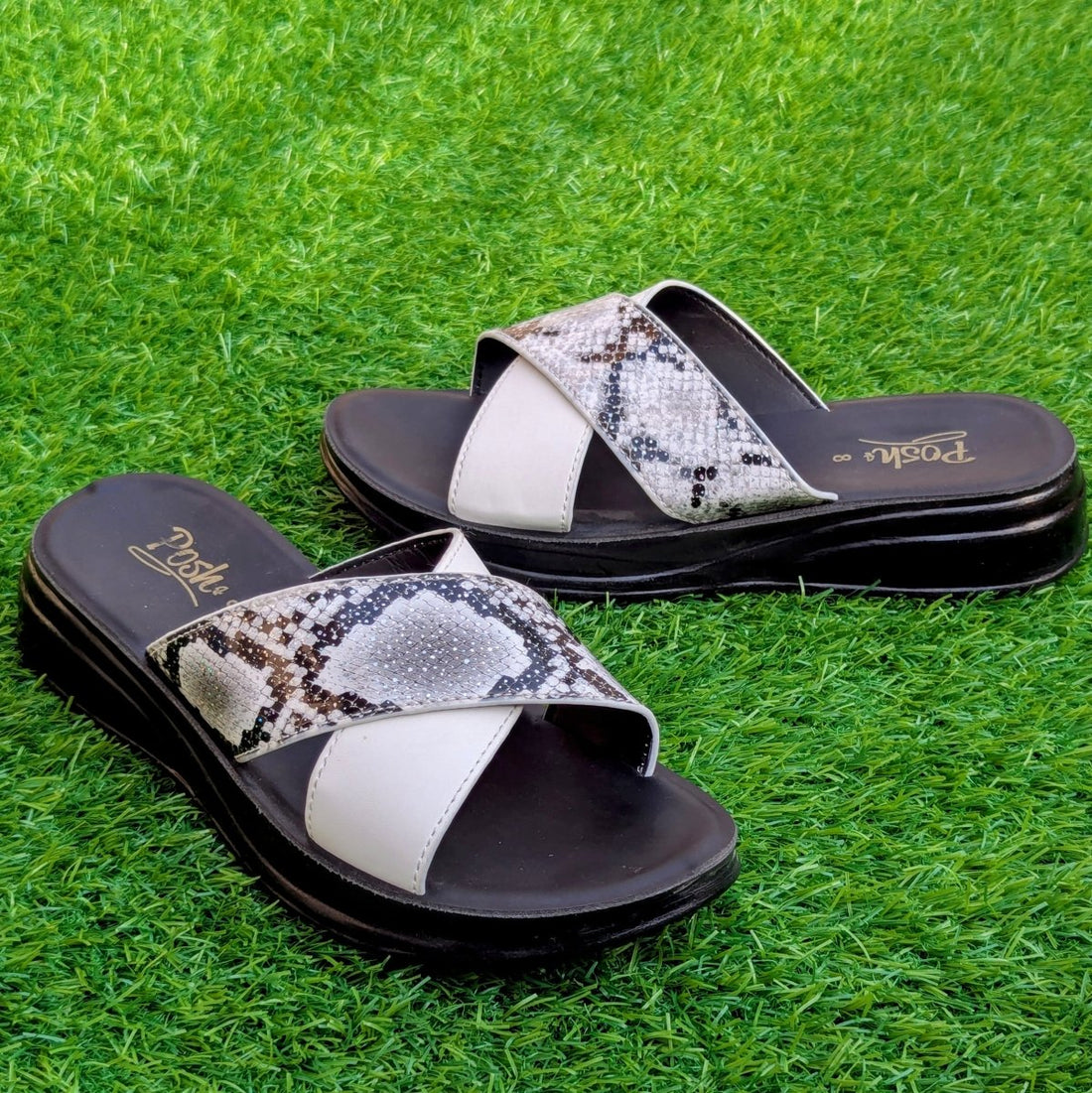 Cobra medicated slippers - Thousand Slippers