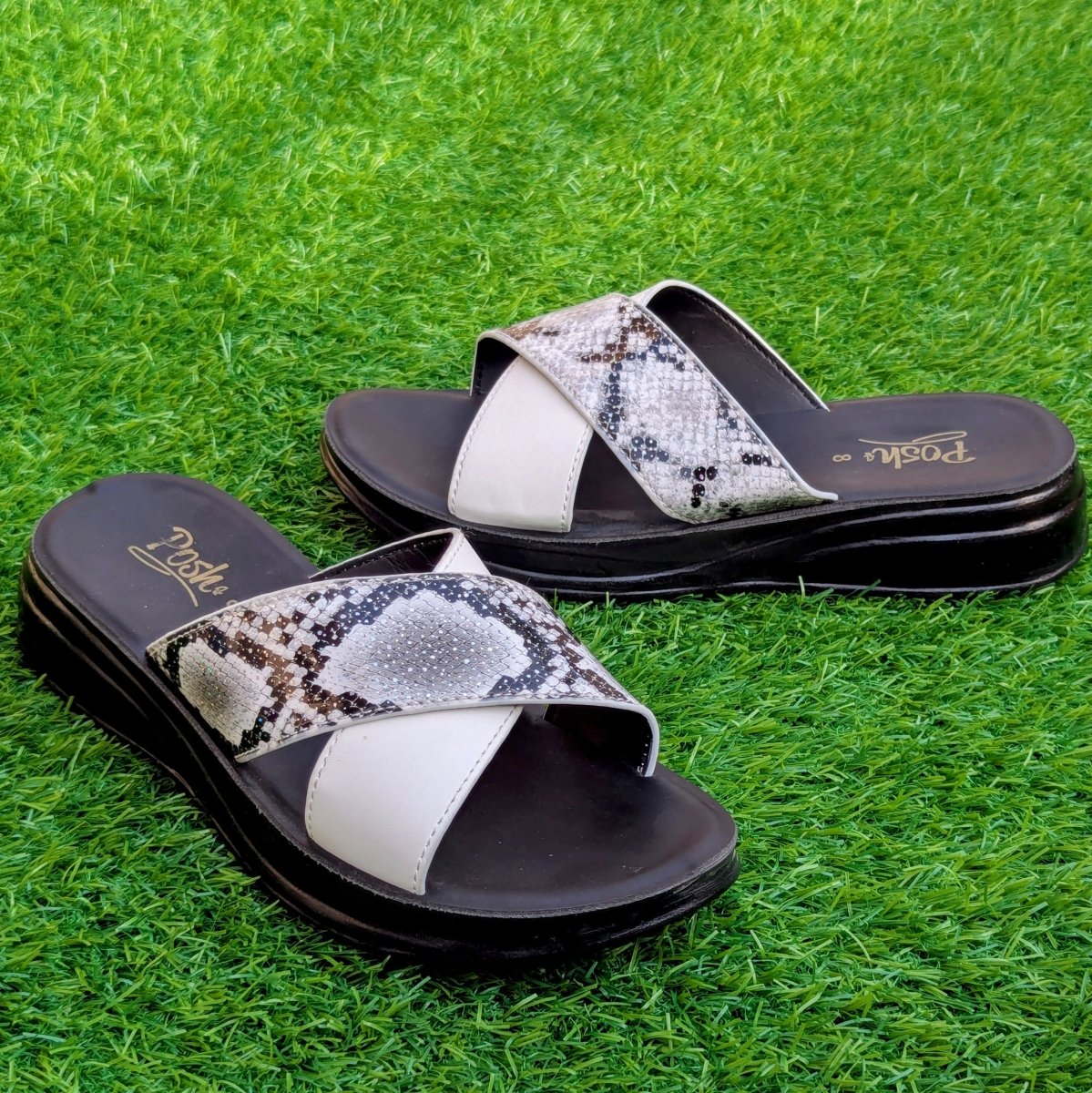 Cobra medicated slippers - Thousand Slippers