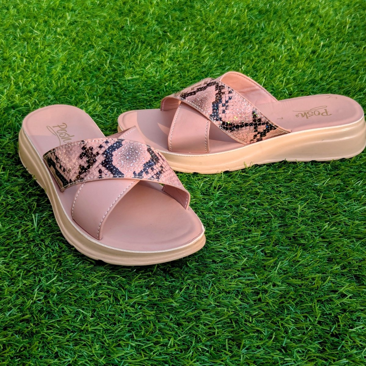 Cobra medicated slippers - Thousand Slippers