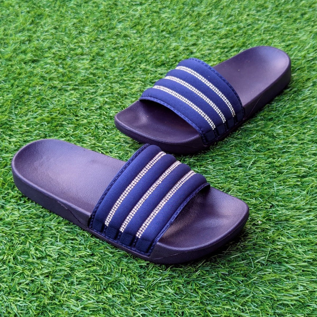 Soft waterproof medicated slides for girls (5299 mash) - Thousand Slippers