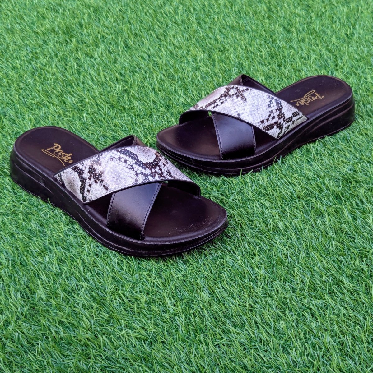 Cobra medicated slippers - Thousand Slippers