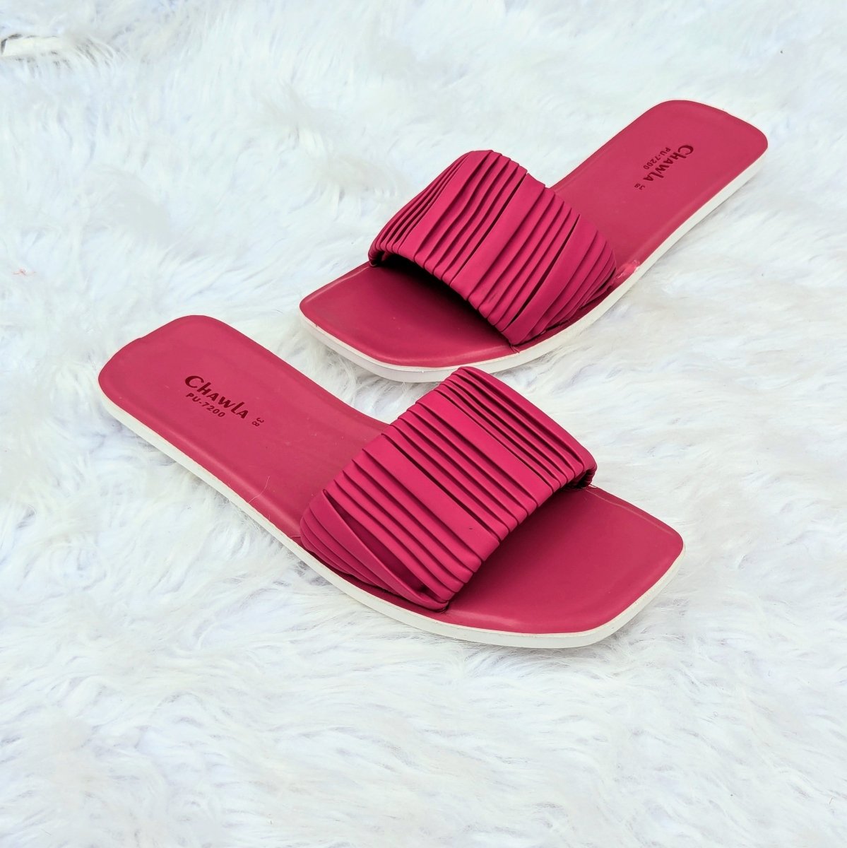 Textured flat slippers - Thousand Slippers