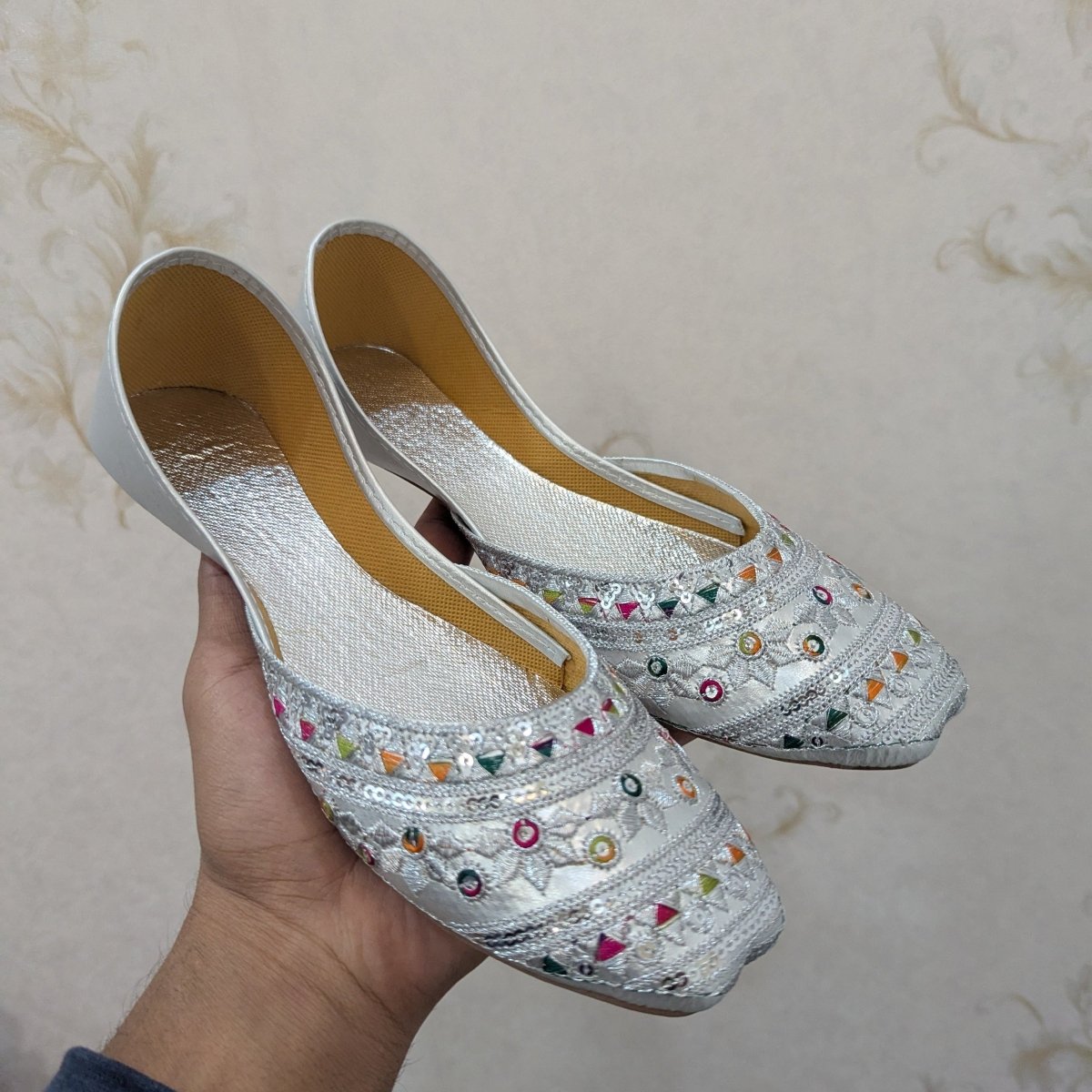 Silver khussa for girls - Thousand Slippers
