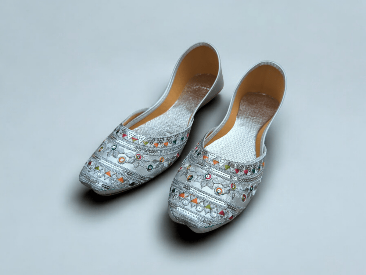Silver khussa for girls - Thousand Slippers