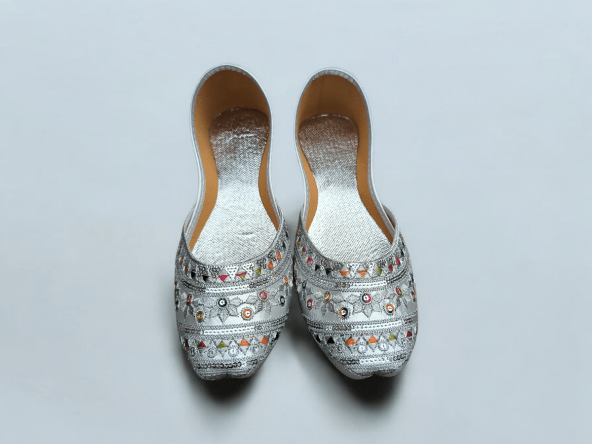 Silver khussa for girls - Thousand Slippers