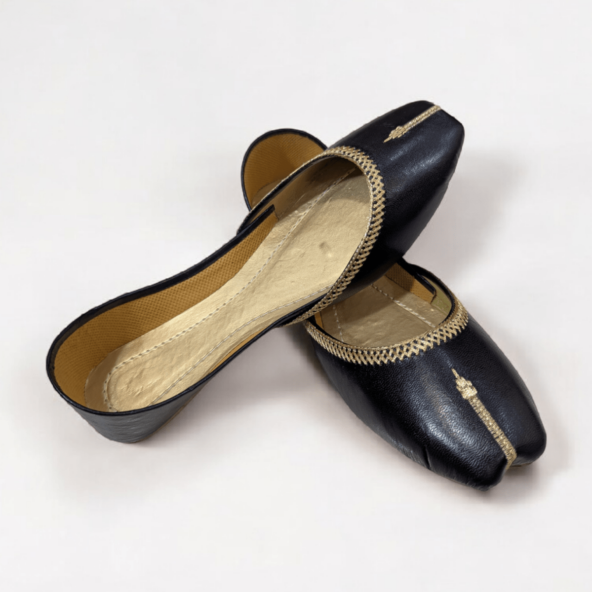 Black tilla khussa for girls - Thousand Slippers