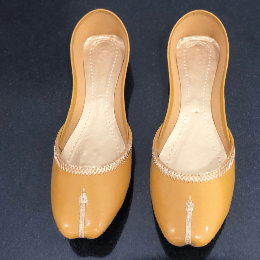 Yellow tilla khussa - Thousand Slippers