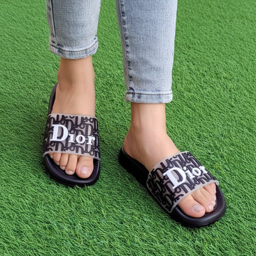 Dioor medicated Slides (K269)