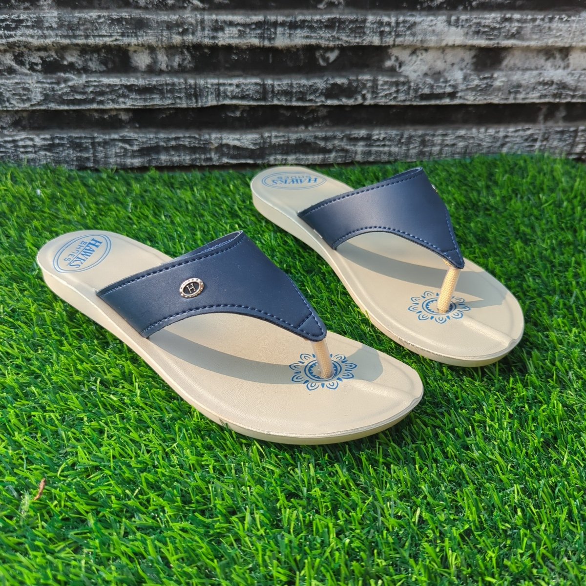 Soft easy flip flops for ladies (hawks) - Thousand Slippers