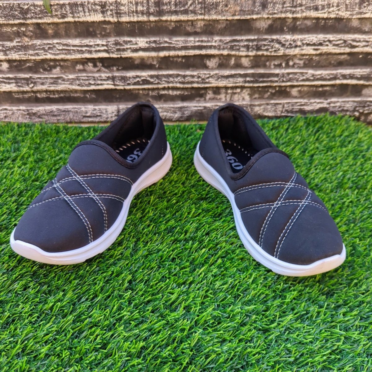 Soft medicated canvas shoes for ladies (Clearance sale) - Thousand Slippers