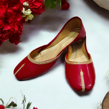 Maroon casual khussa for girls